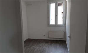t3 à la location -   42000  SAINT ETIENNE, surface 64 m2 location t3 - UBI482355152